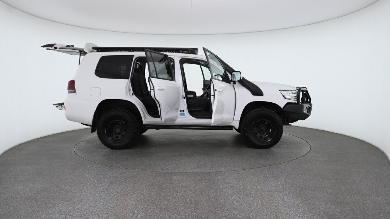 Toyota Landcruiser image 4