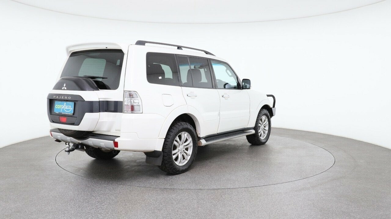 Mitsubishi Pajero image 4