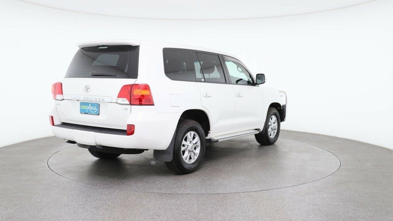 Toyota Landcruiser image 4