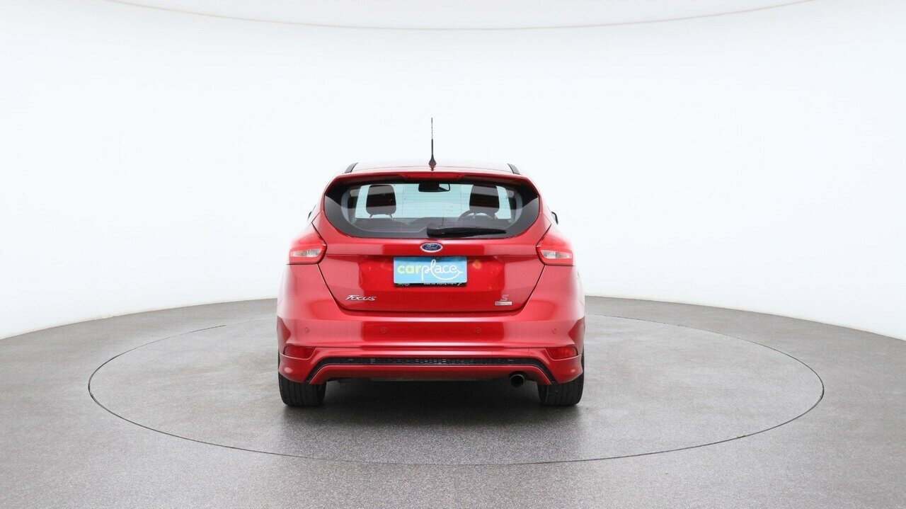 Ford Focus image 2