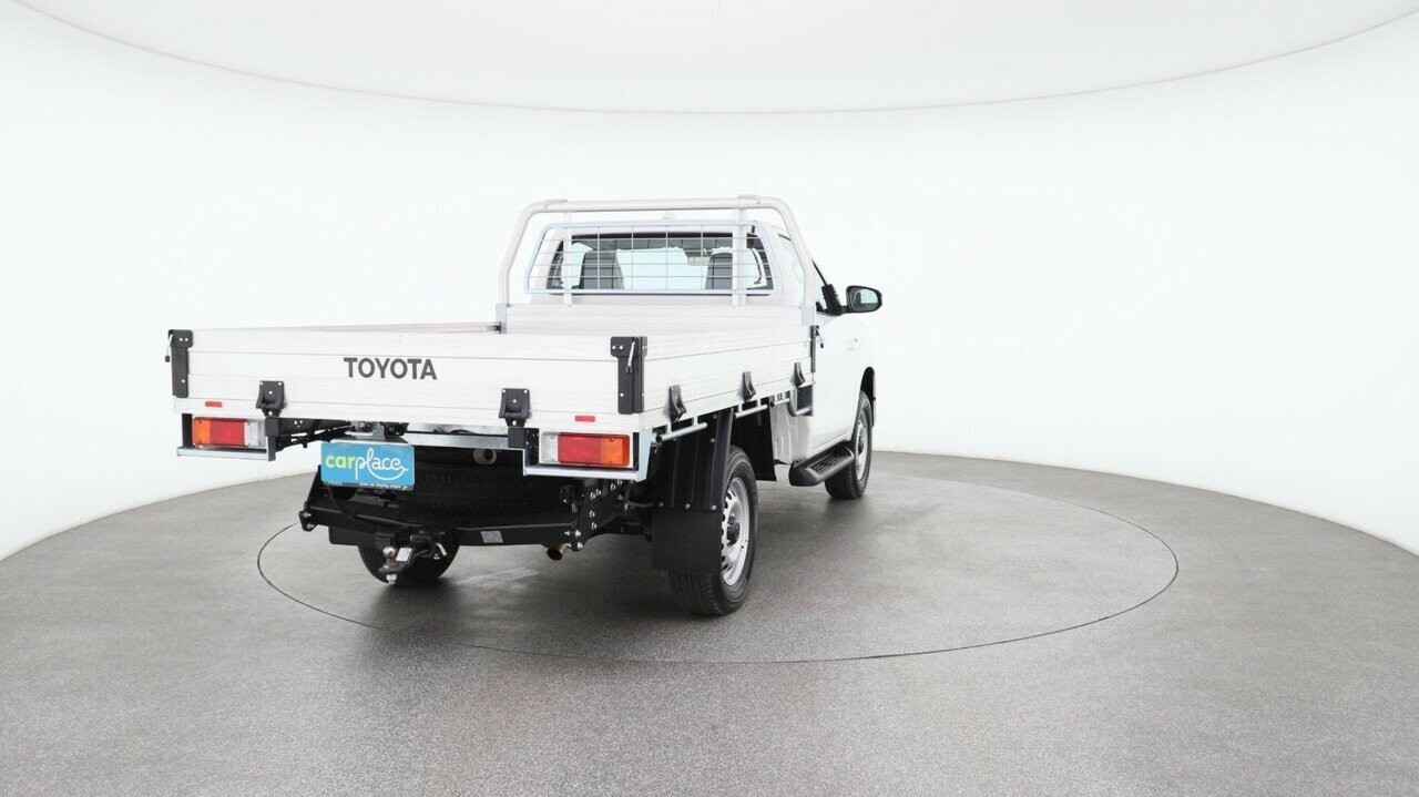 Toyota Hilux image 3
