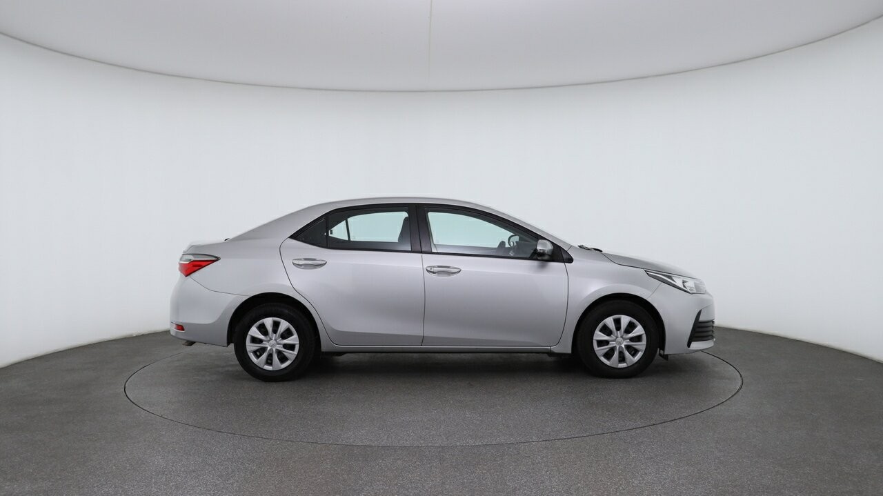 Toyota Corolla image 3