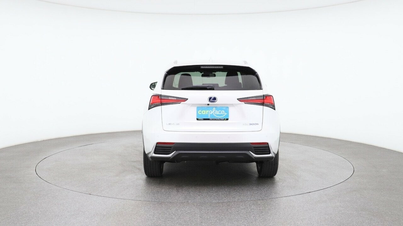 Lexus Nx image 2