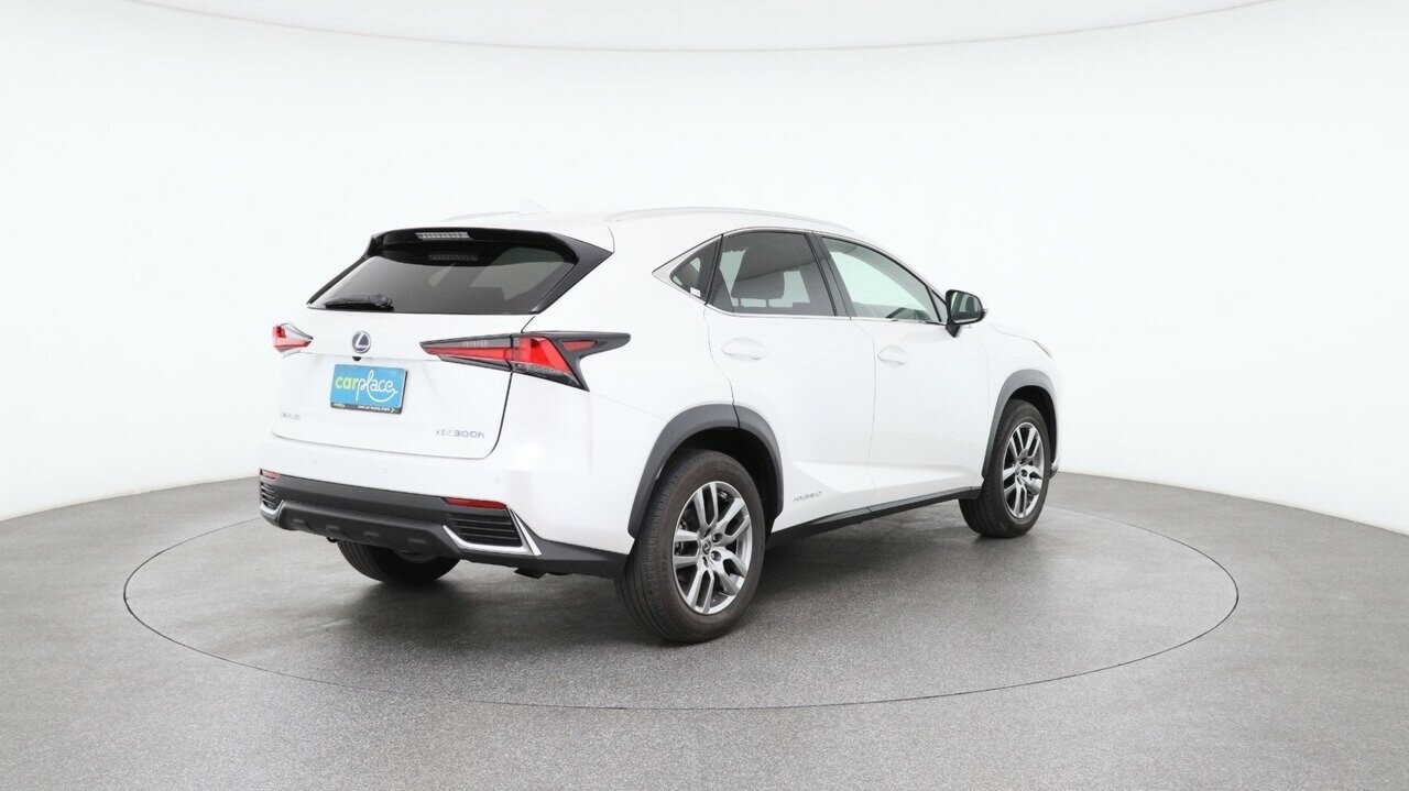Lexus Nx image 4