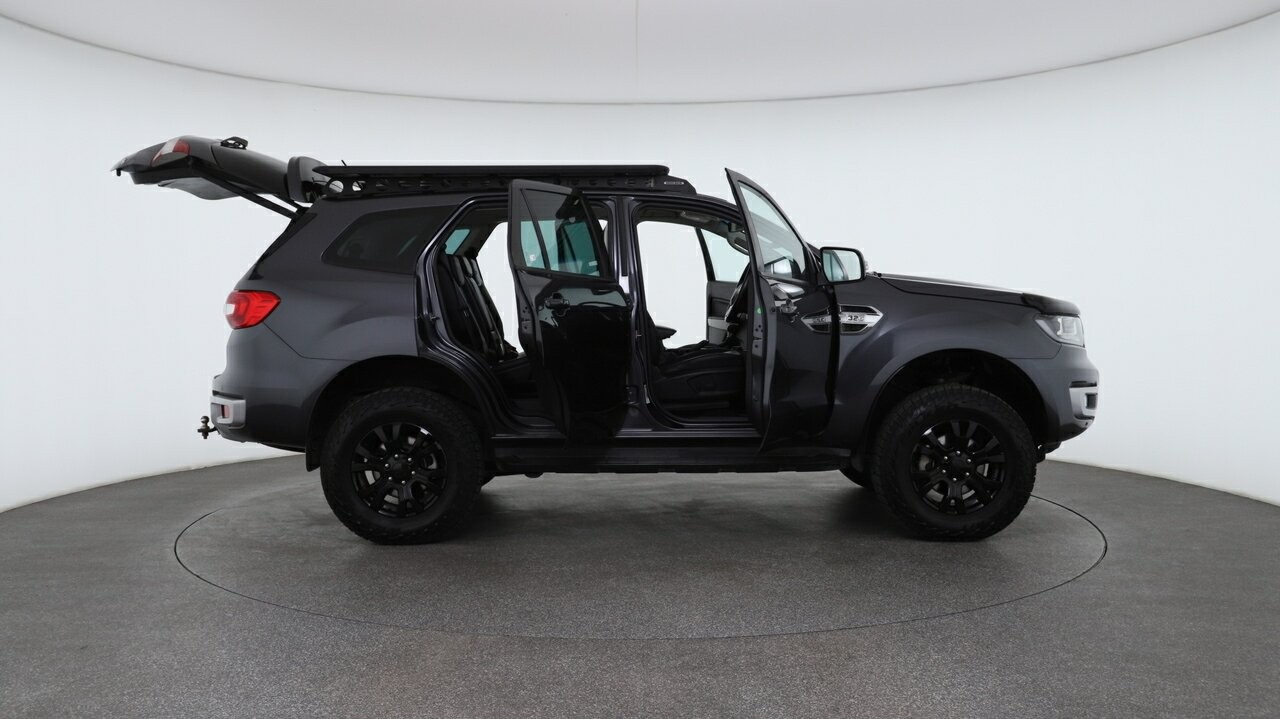 Ford Everest image 4