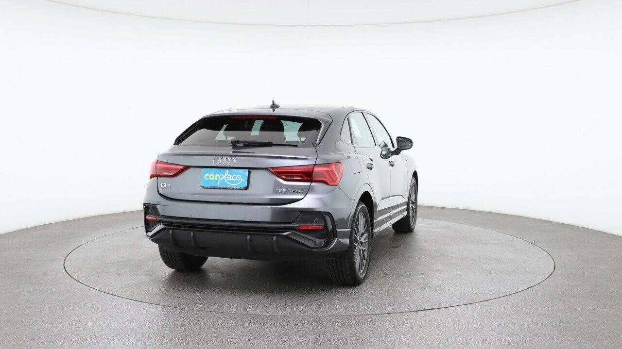 Audi Q3 image 3