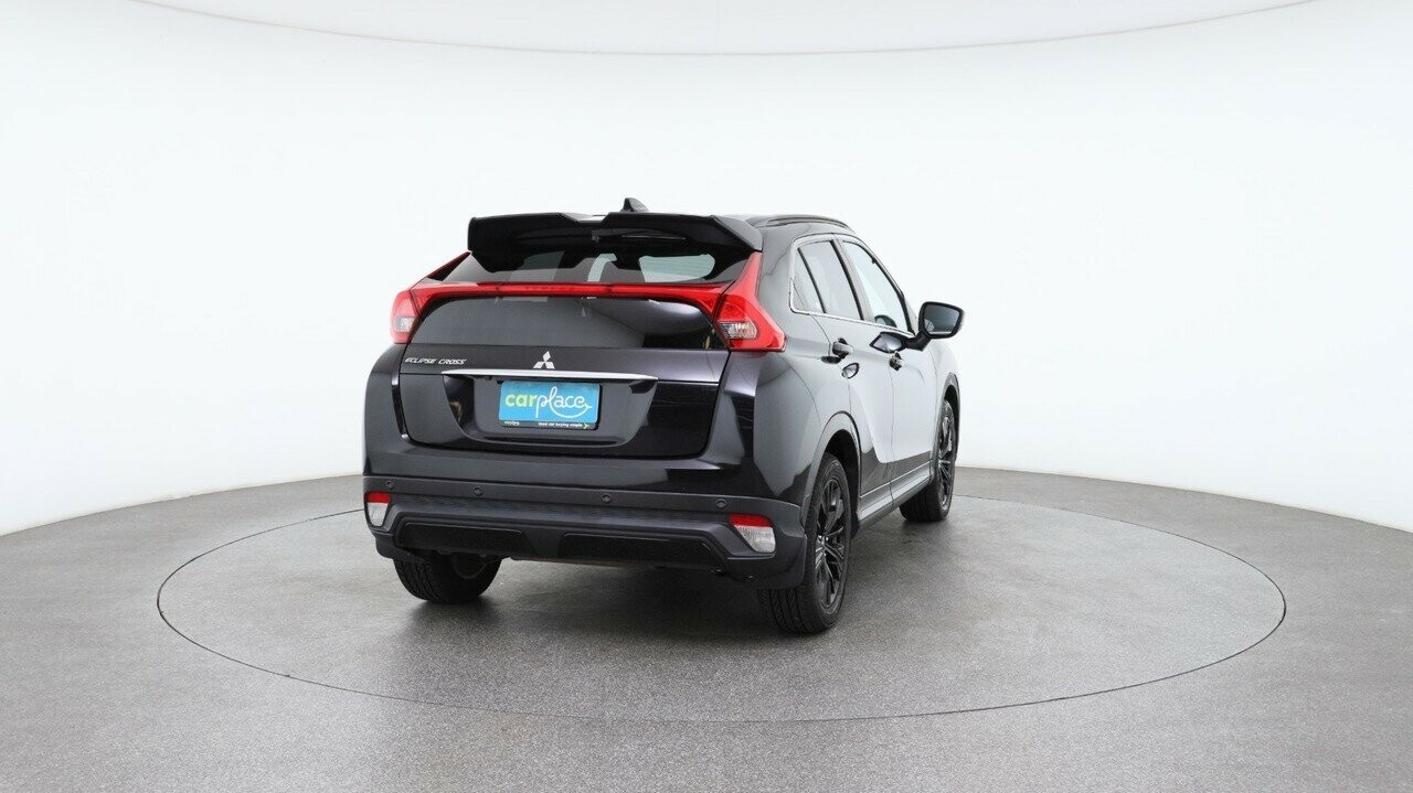Mitsubishi Eclipse Cross image 3