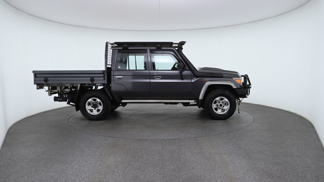 Toyota Landcruiser image 3