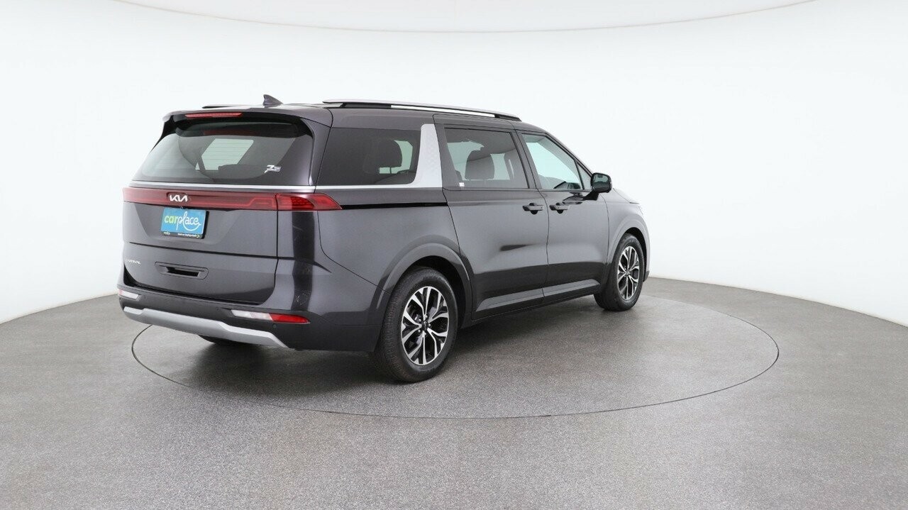 Kia Carnival image 4