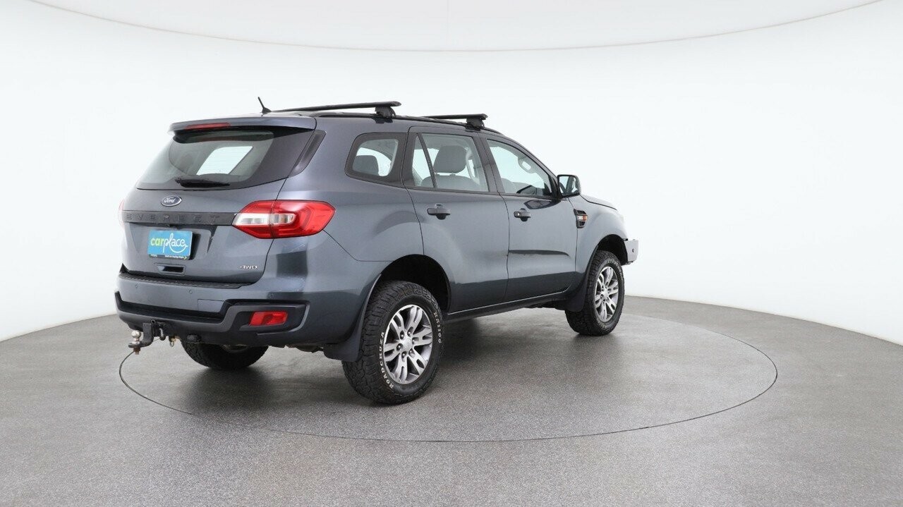 Ford Everest image 4