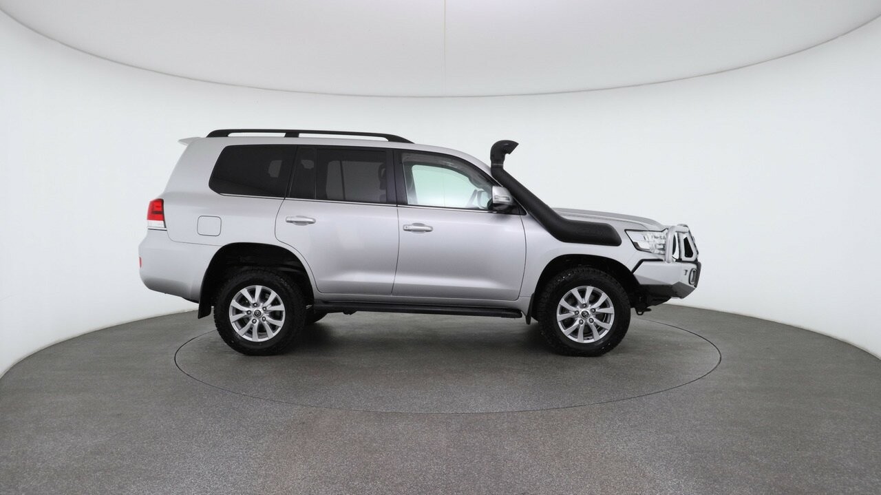 Toyota Landcruiser image 4