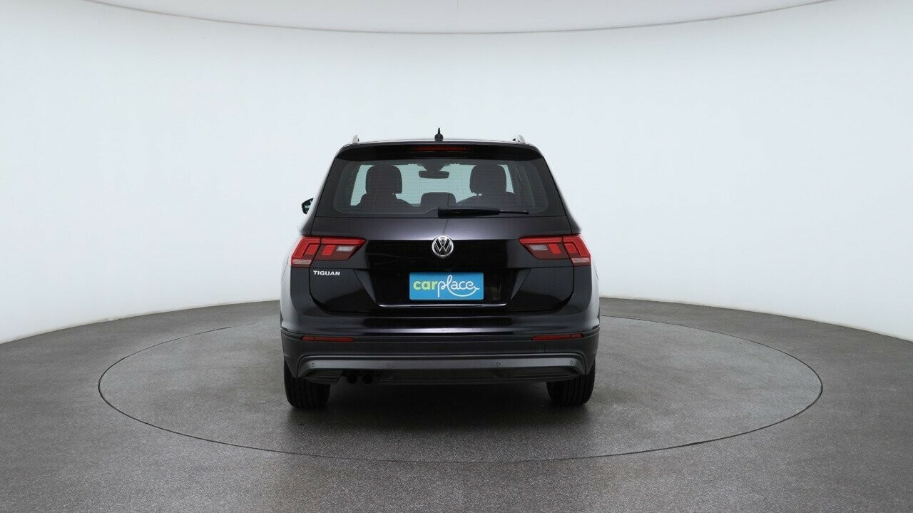 Volkswagen Tiguan image 2