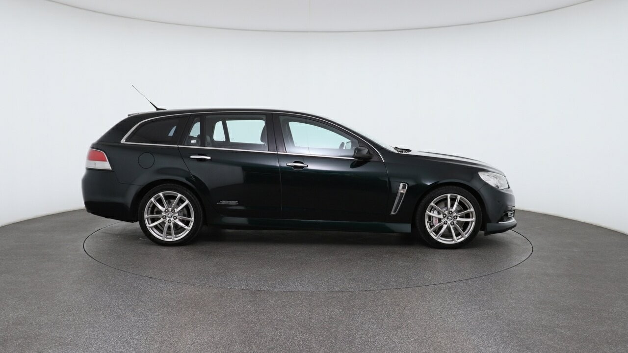 Holden Commodore image 3
