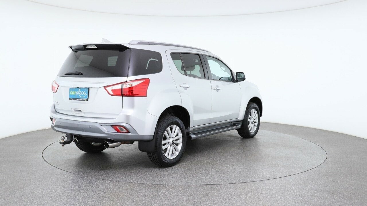 Isuzu Mu-x image 4