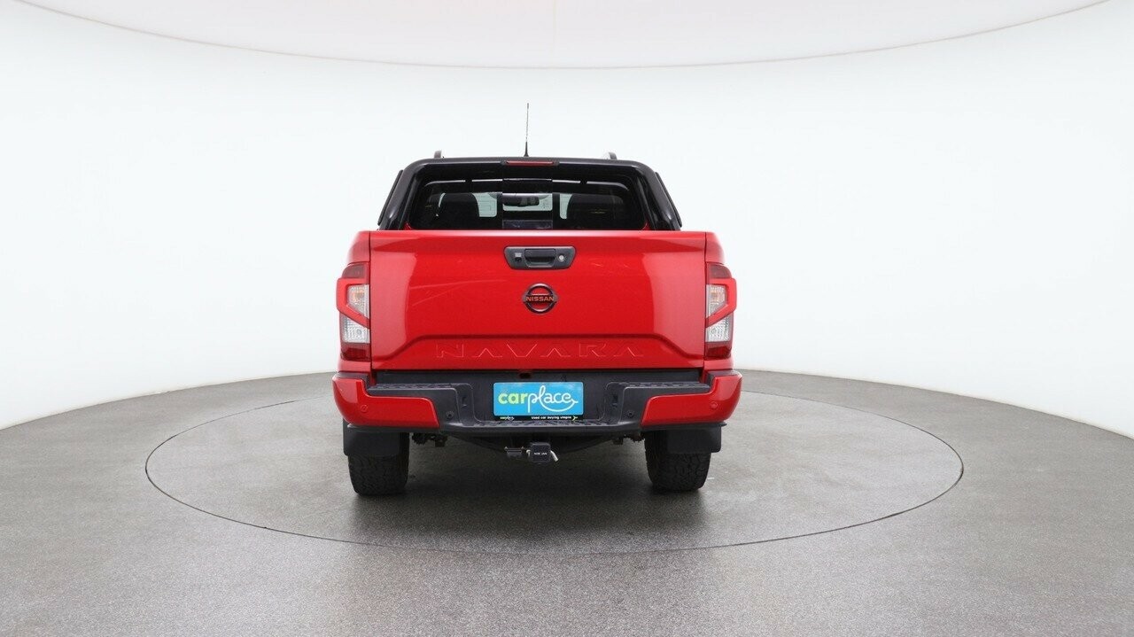 Nissan Navara image 2