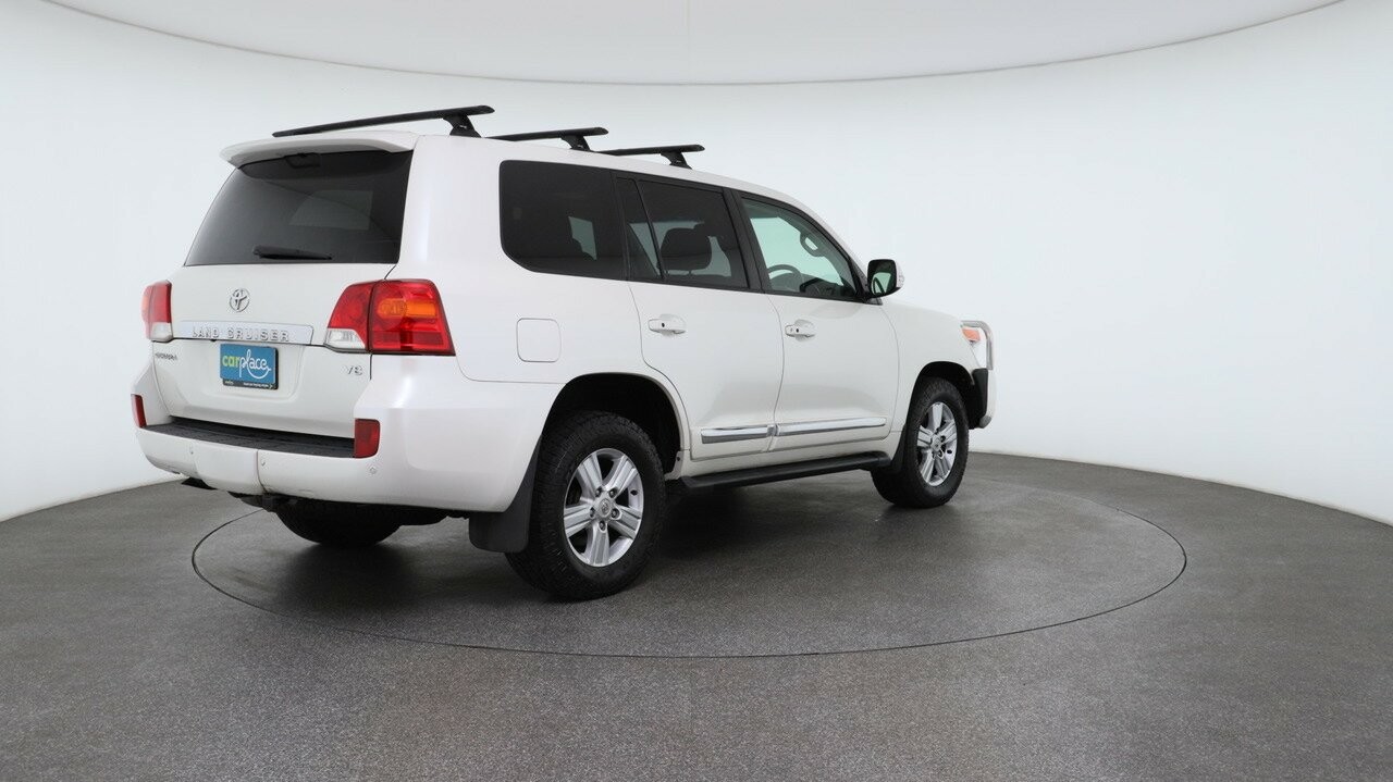 Toyota Landcruiser image 3