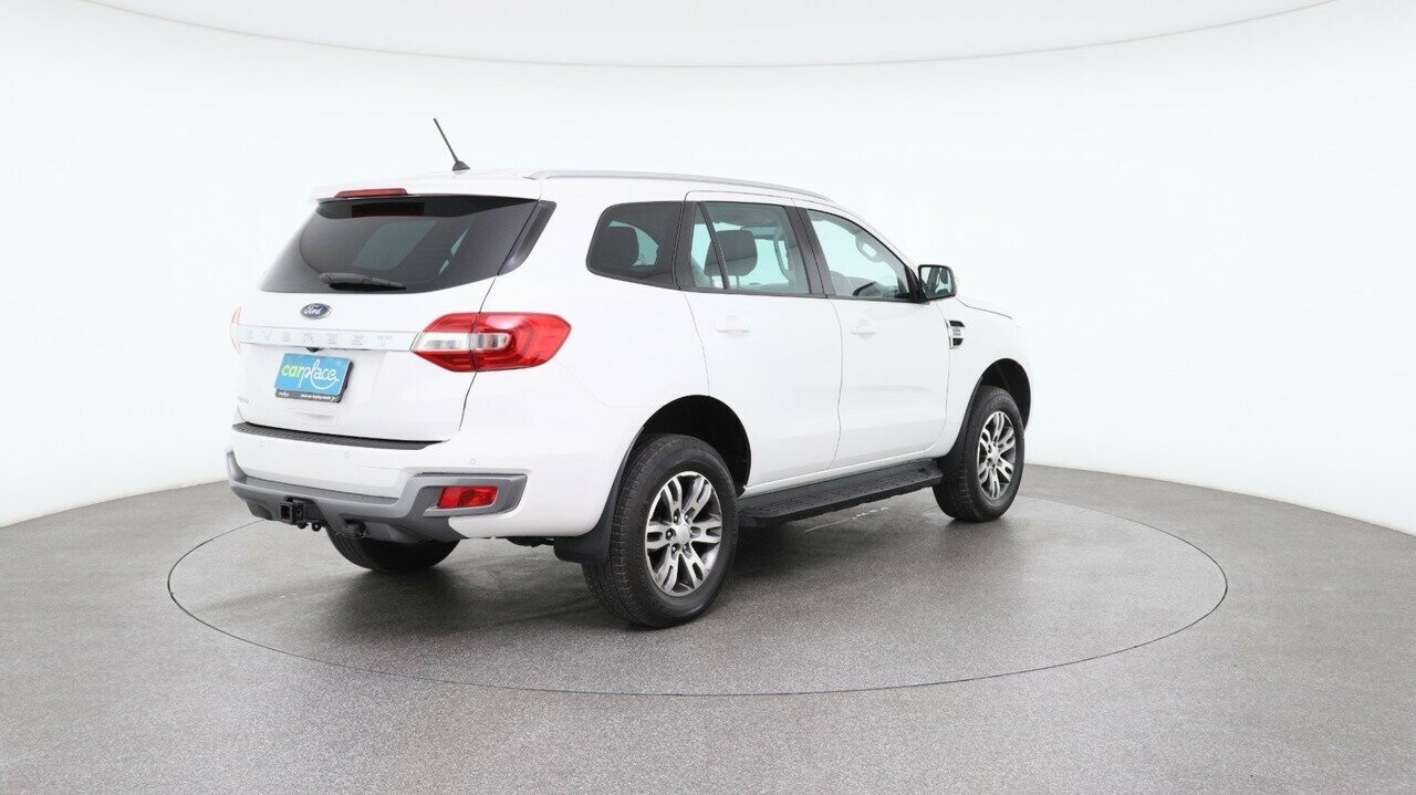 Ford Everest image 4
