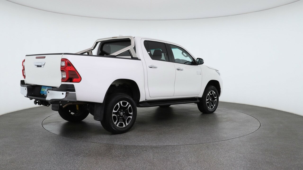 Toyota Hilux image 3