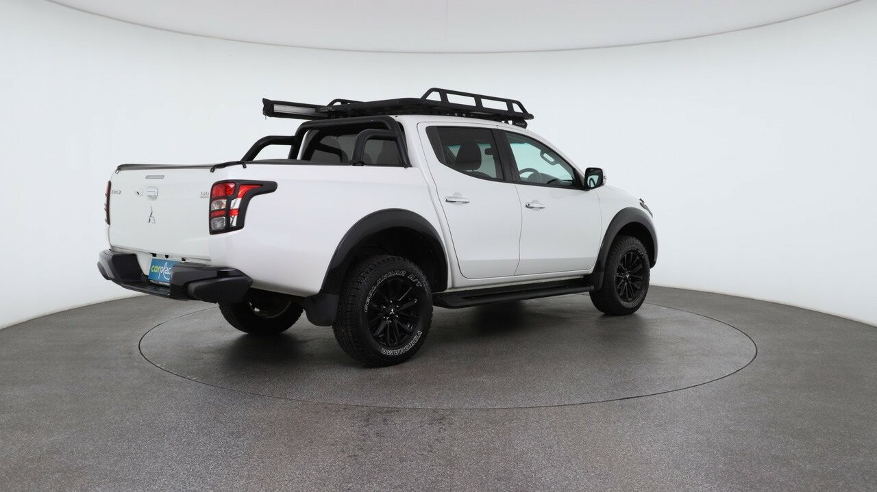 Mitsubishi Triton image 3
