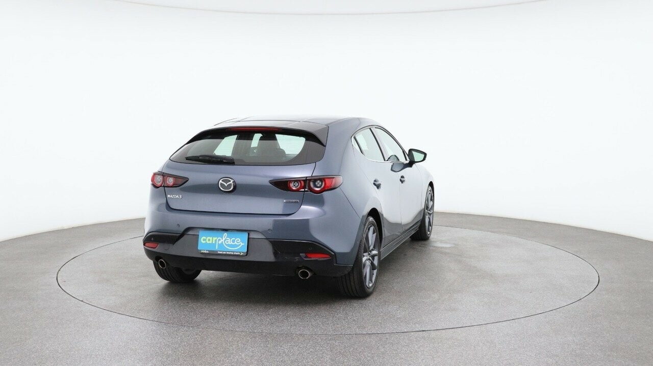 Mazda 3 image 3