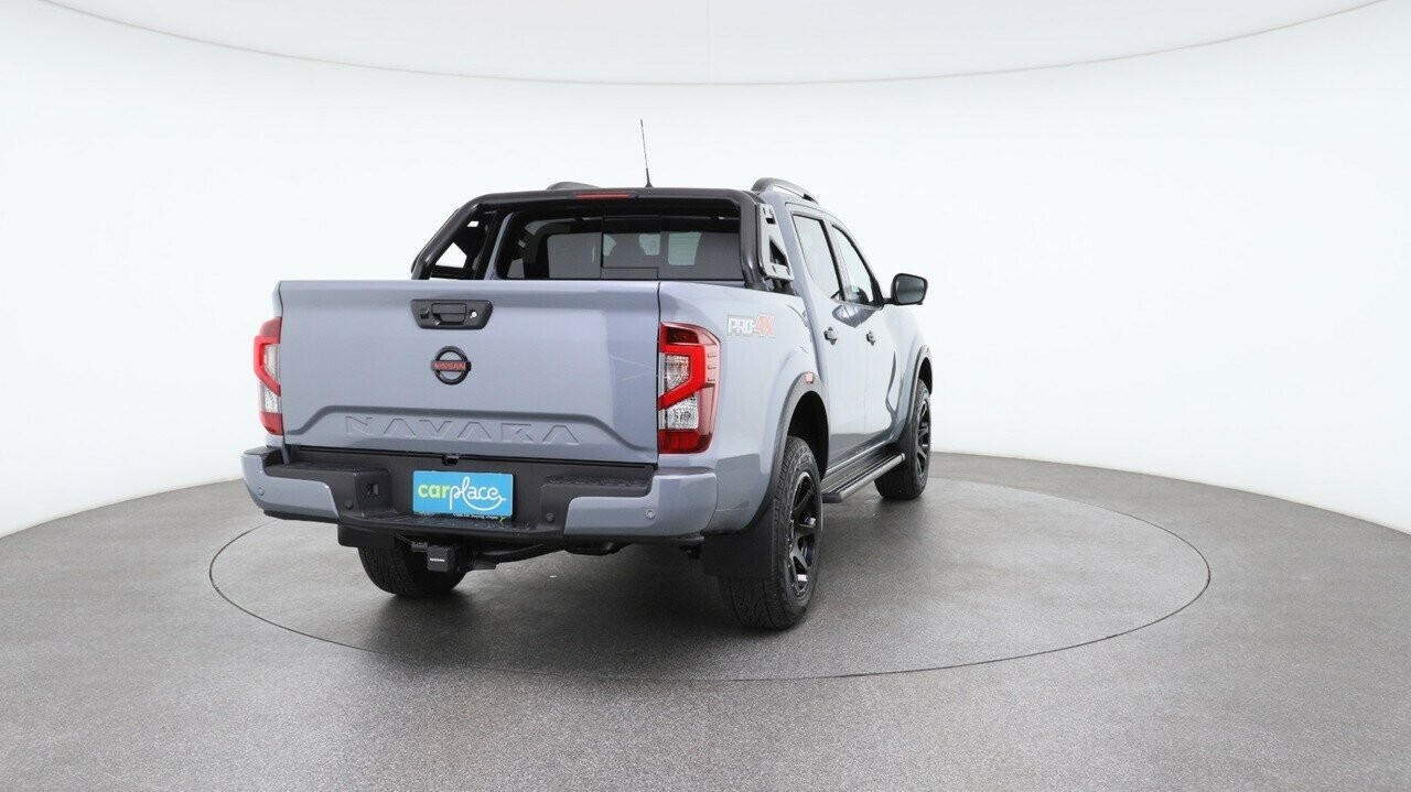 Nissan Navara image 3