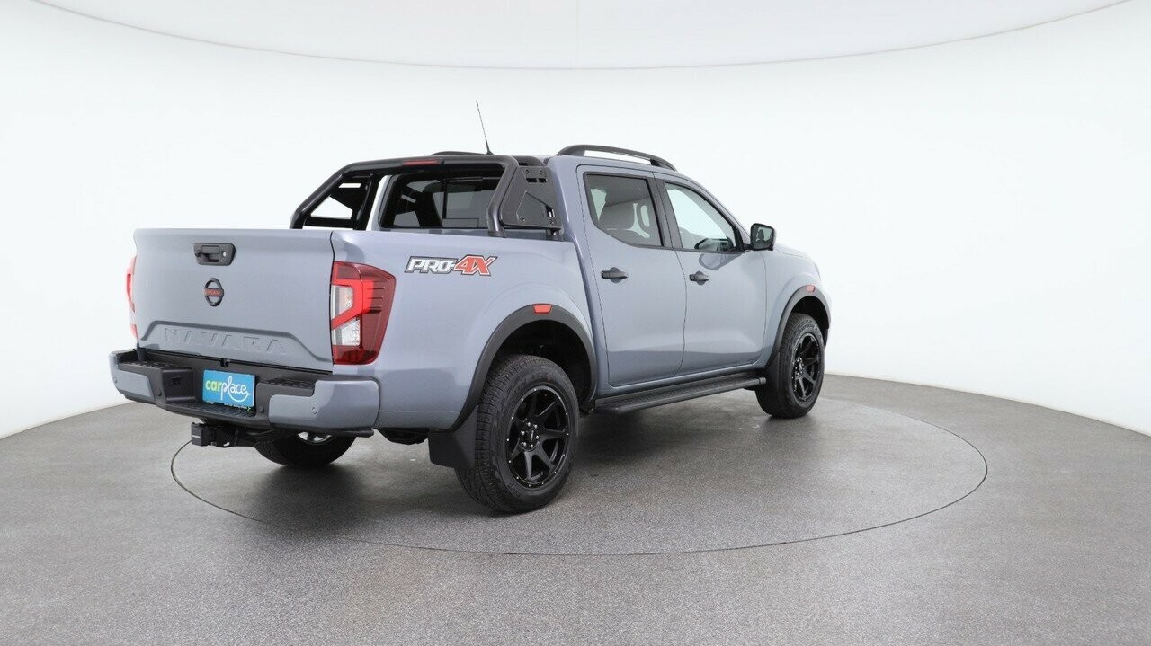 Nissan Navara image 4