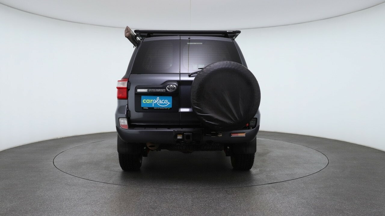 Toyota Landcruiser image 2