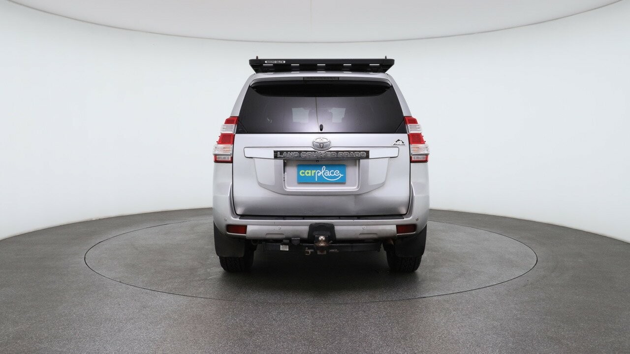 Toyota Landcruiser Prado image 2