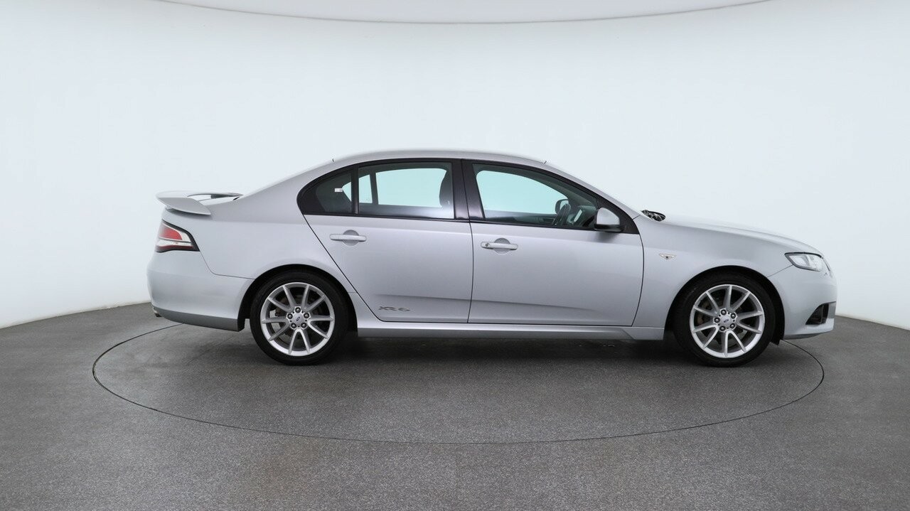 Ford Falcon image 4