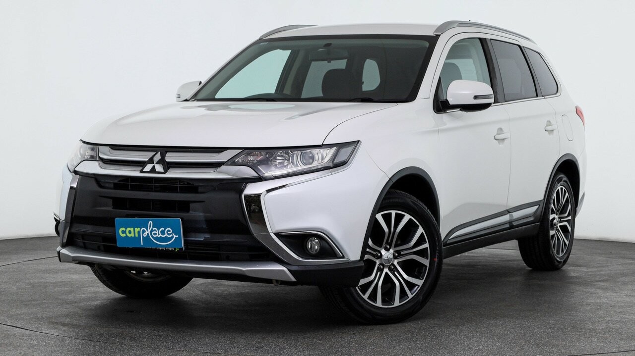 Mitsubishi Outlander image 1