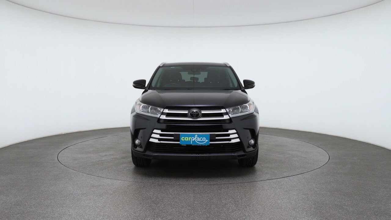 Toyota Kluger image 2