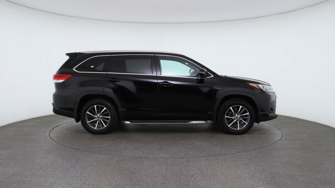 Toyota Kluger image 3