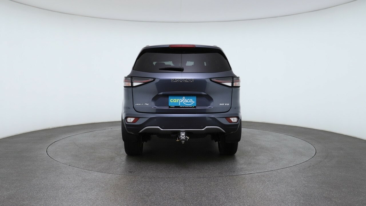 Isuzu Mu-x image 2