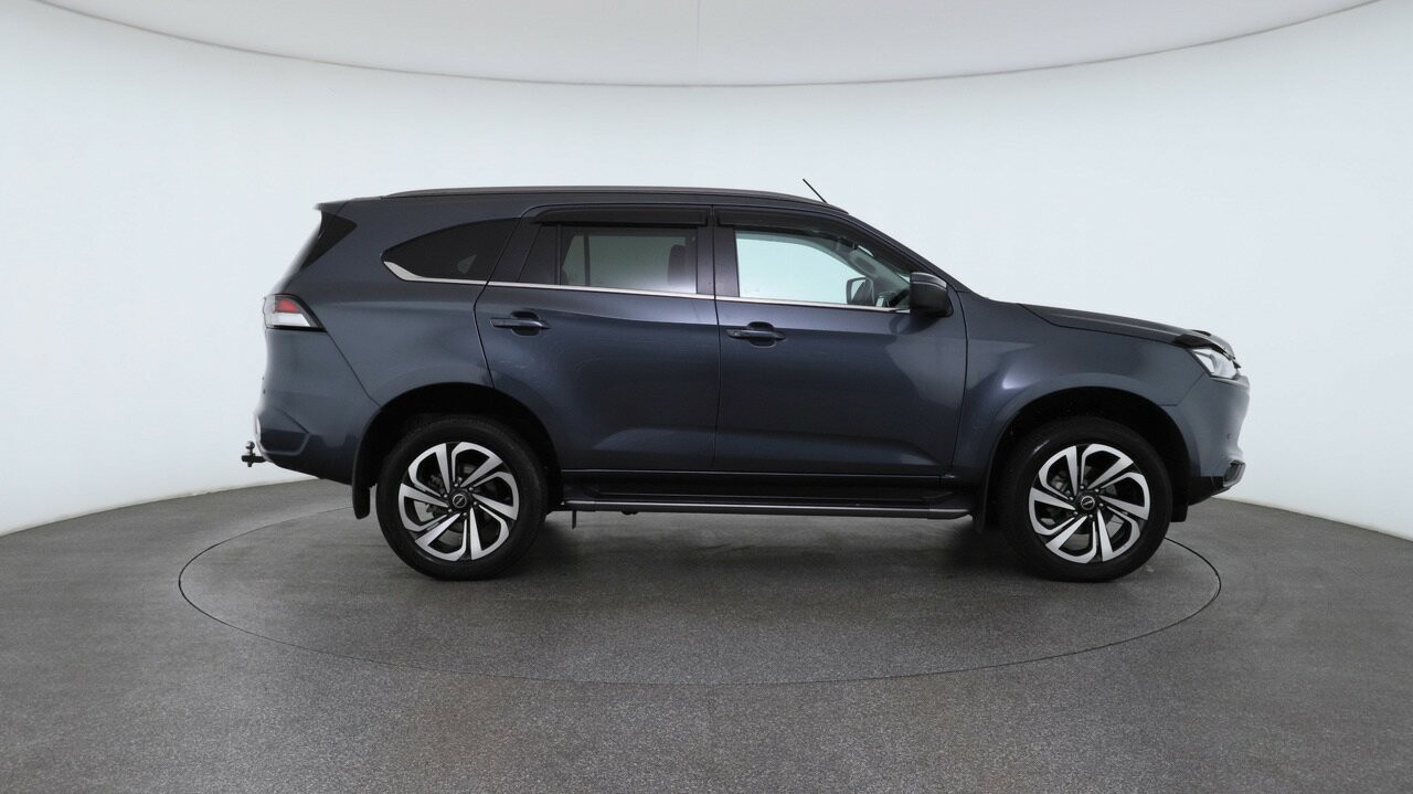 Isuzu Mu-x image 4