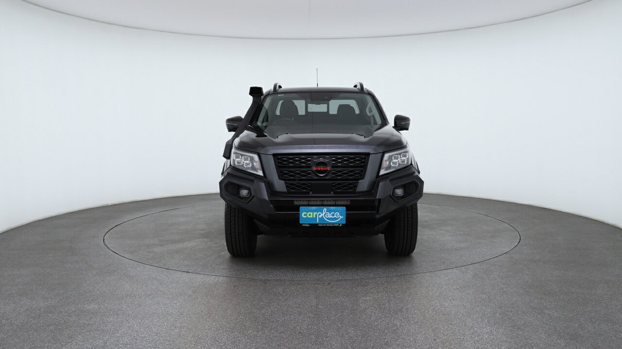 Nissan Navara image 2