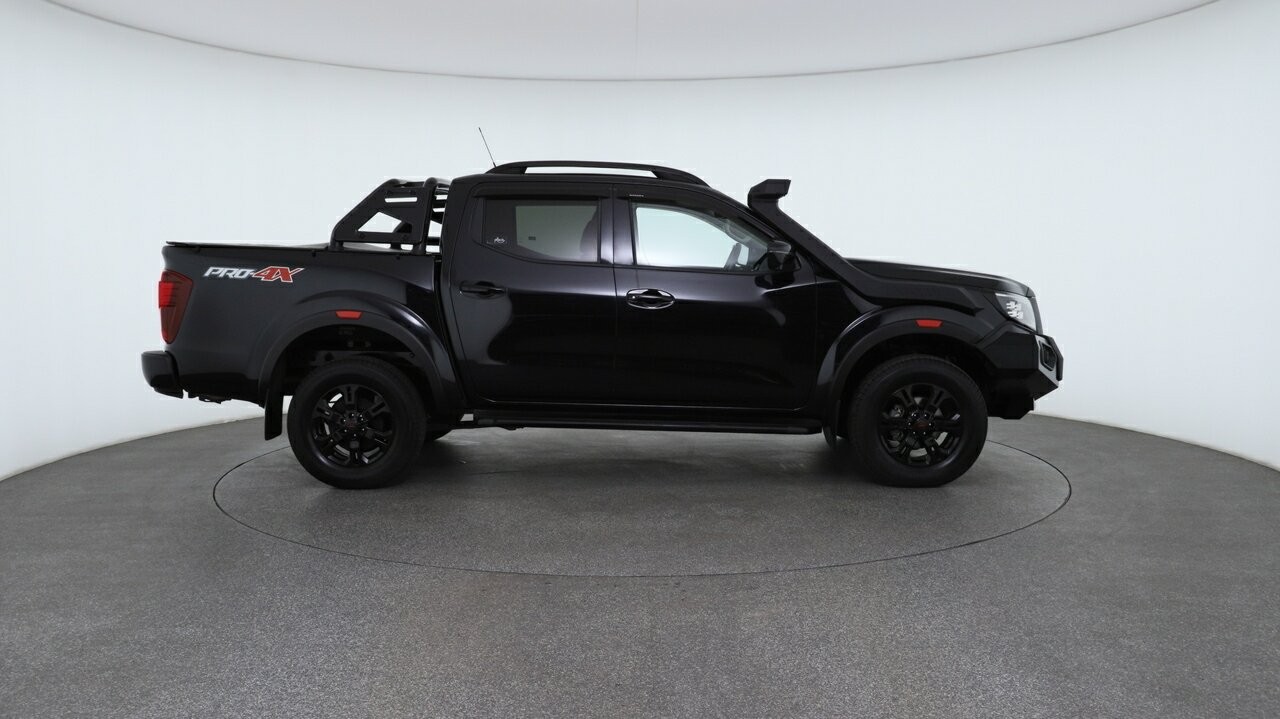 Nissan Navara image 3