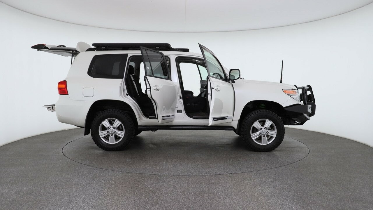 Toyota Landcruiser image 4