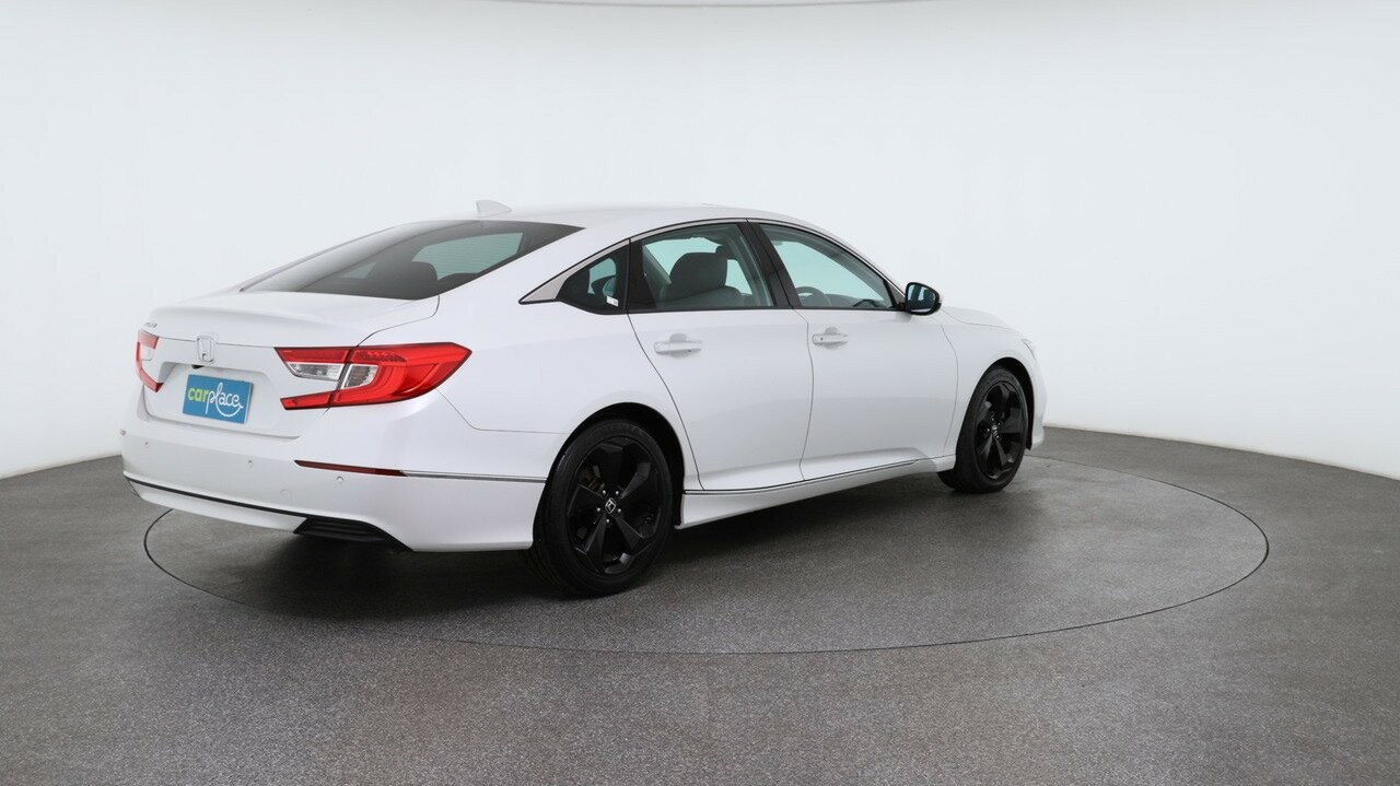 Honda Accord image 3