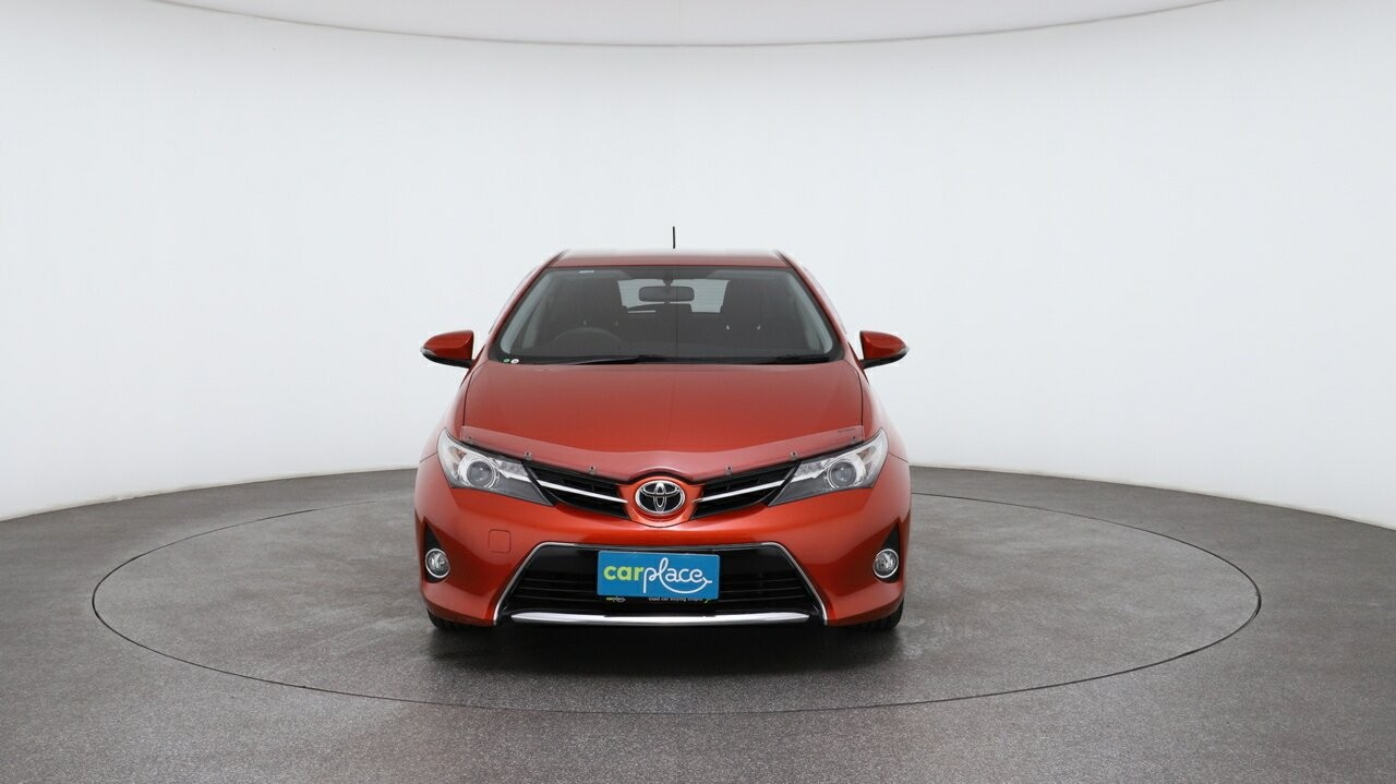 Toyota Corolla image 2
