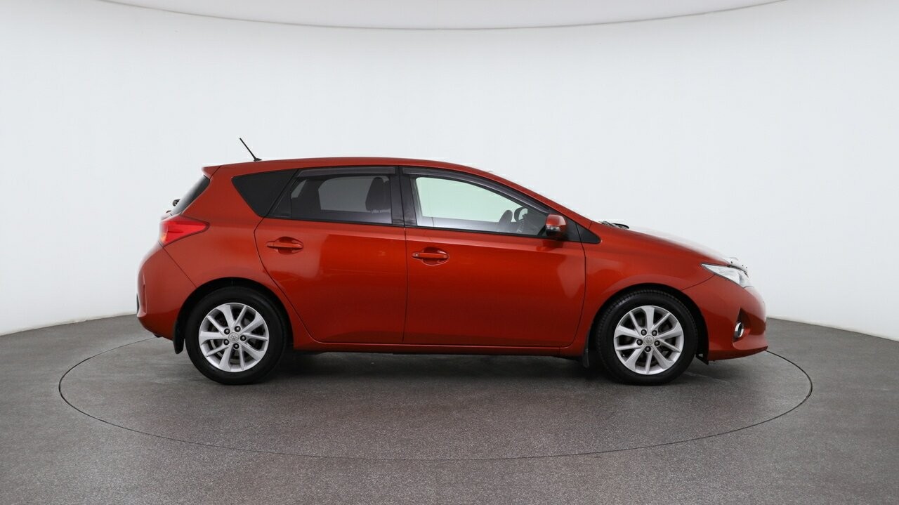 Toyota Corolla image 3