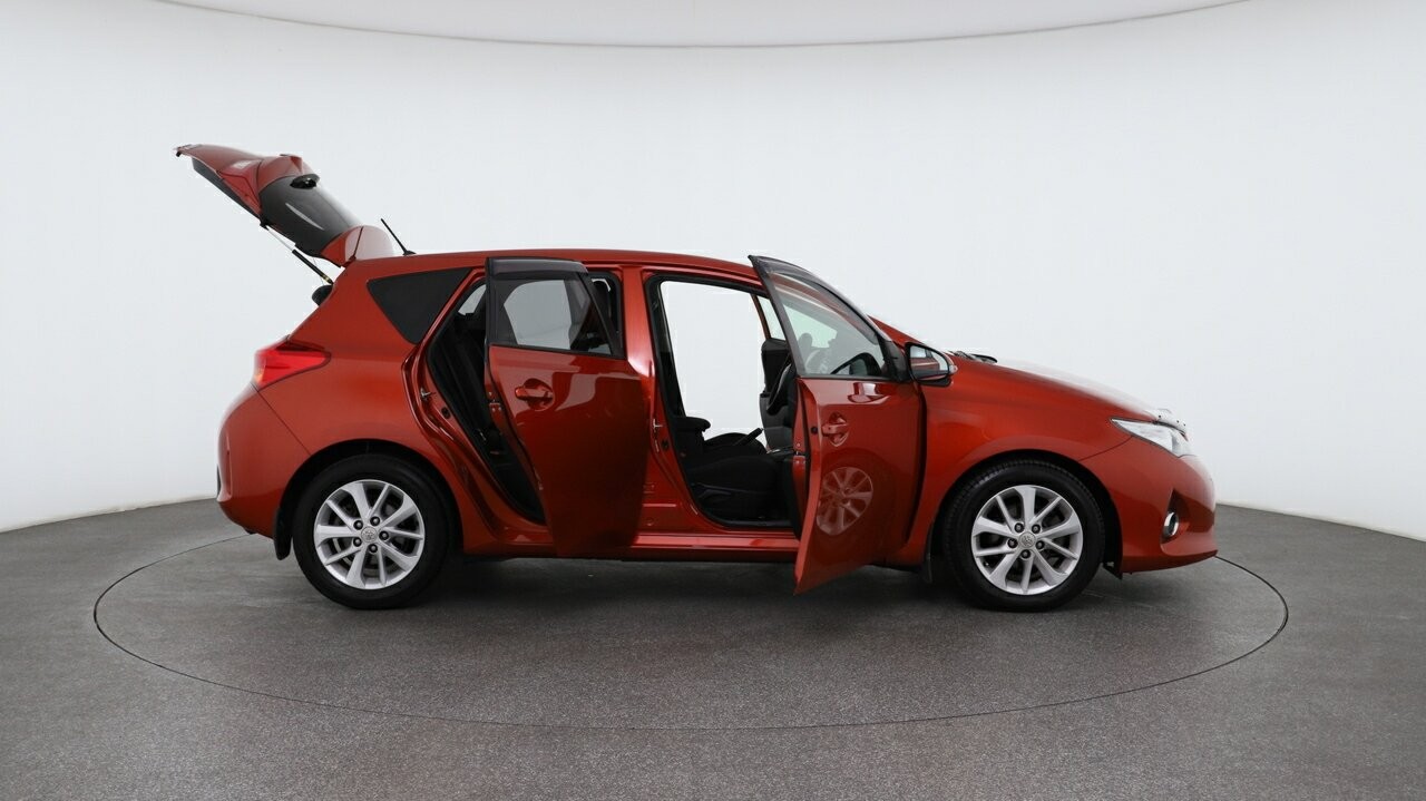 Toyota Corolla image 4