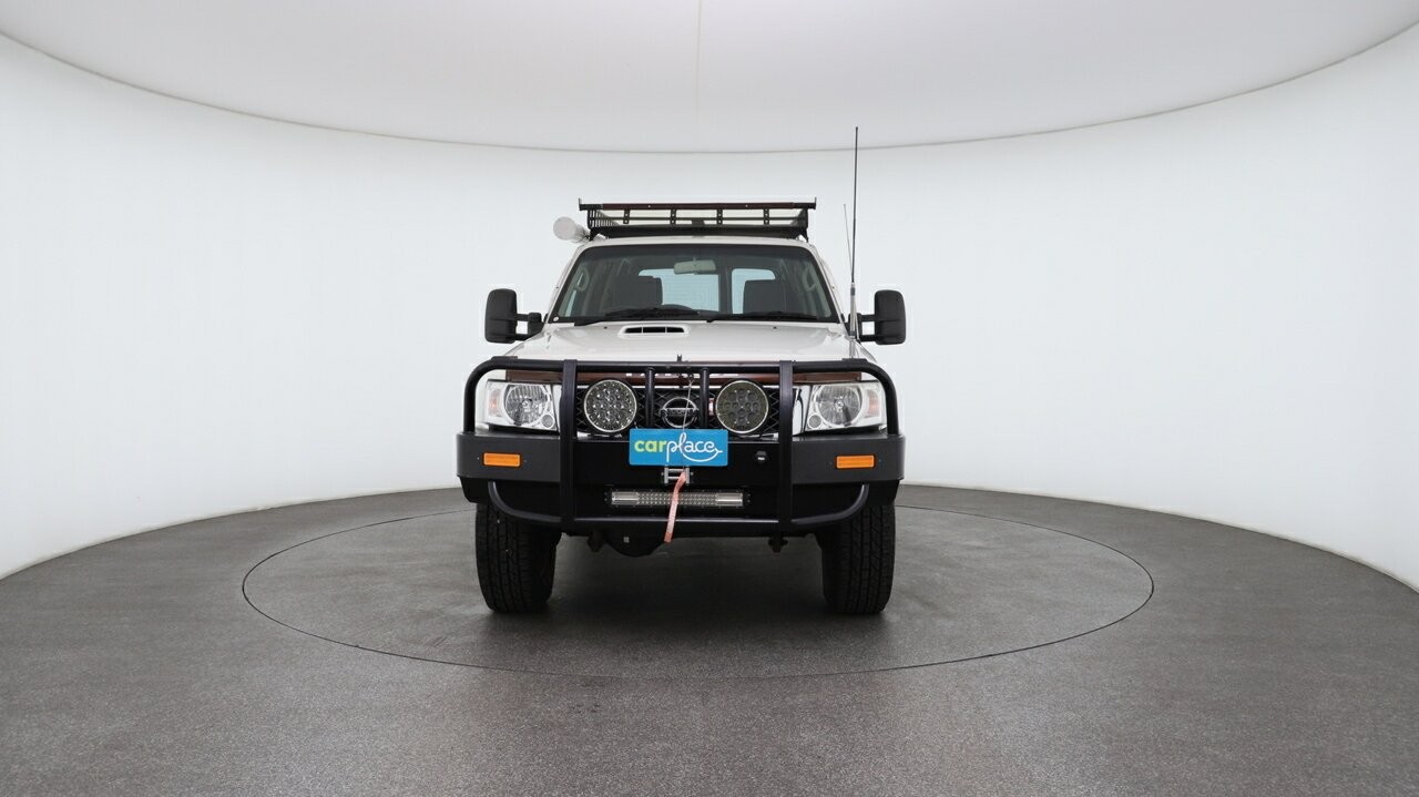 Nissan Patrol image 2
