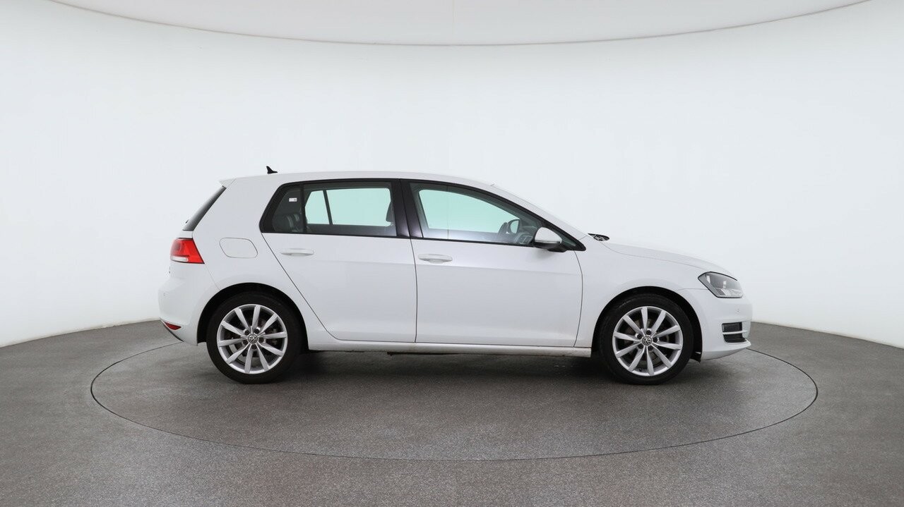 Volkswagen Golf image 4