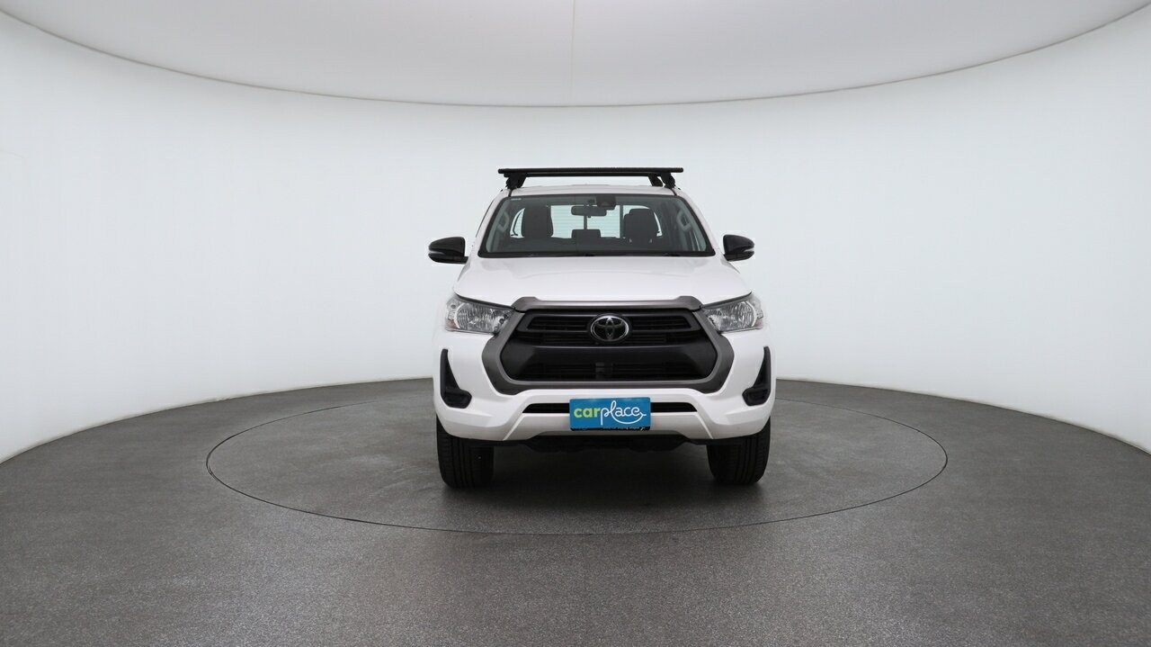 Toyota Hilux image 2