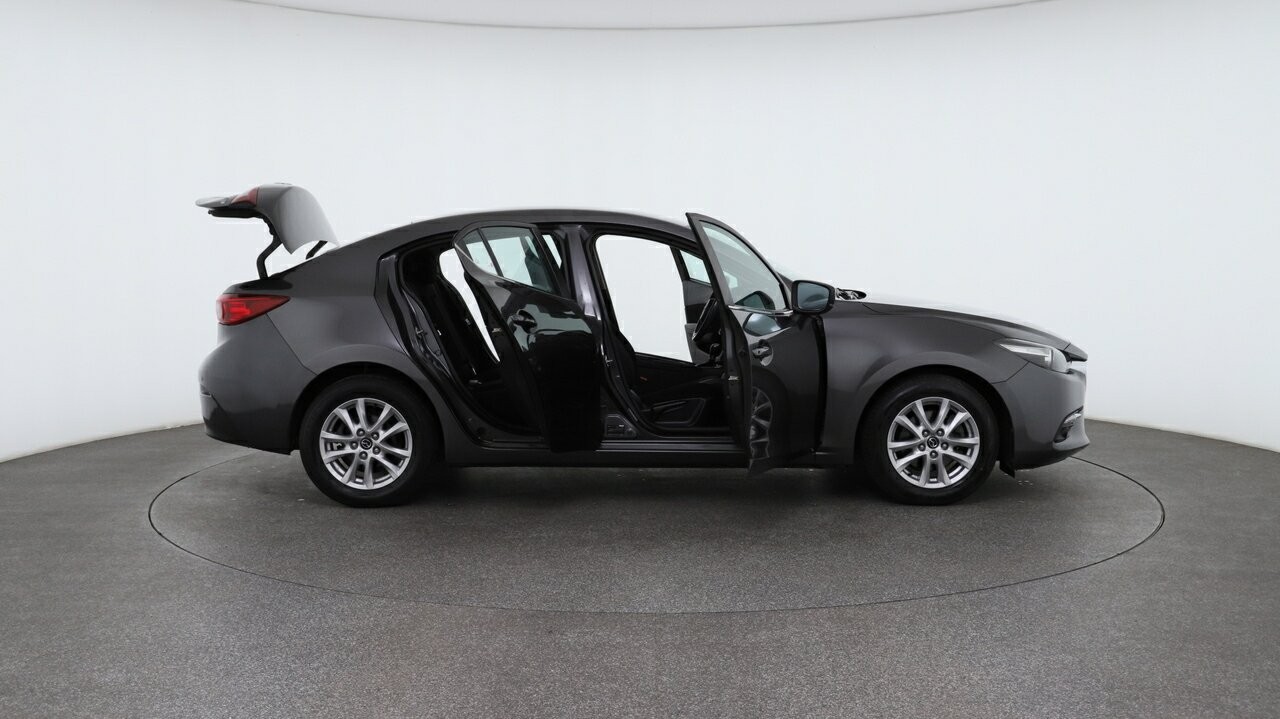 Mazda 3 image 4