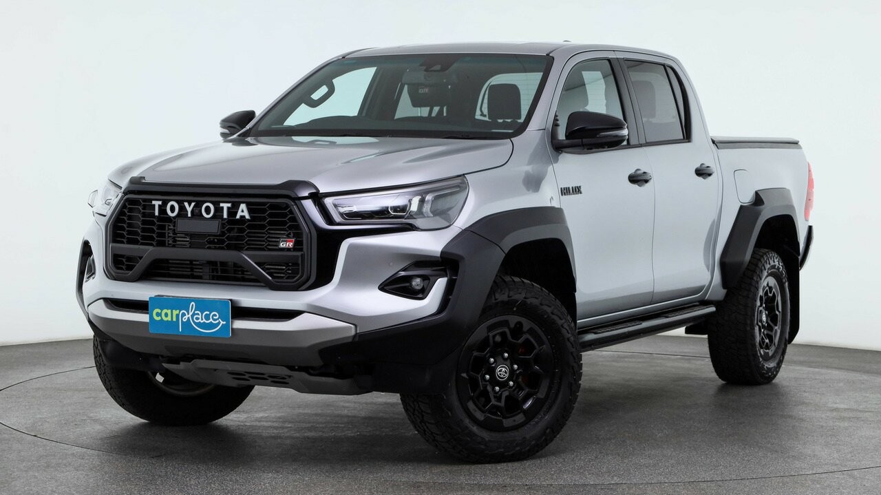 Toyota Hilux image 1