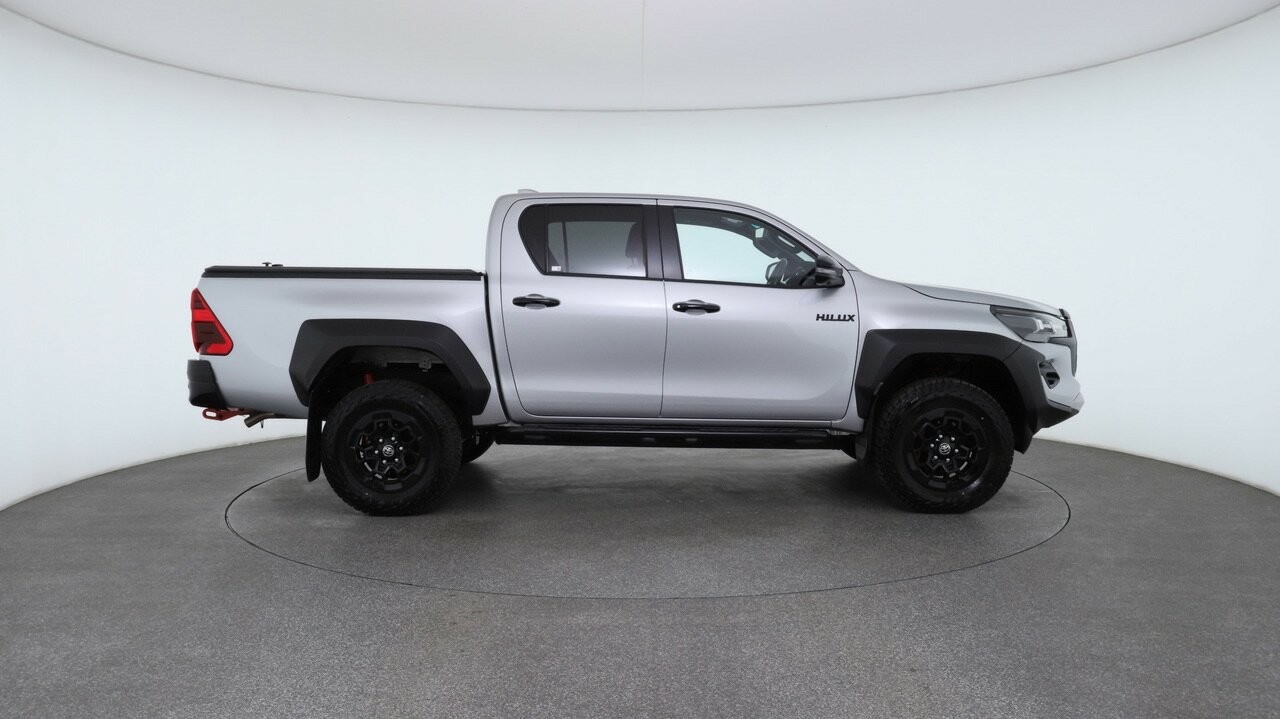 Toyota Hilux image 3