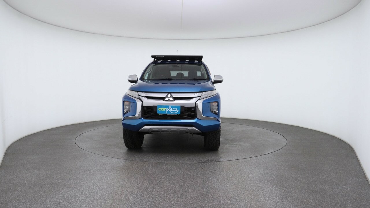 Mitsubishi Triton image 2