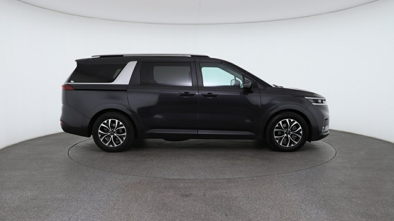 Kia Carnival image 3