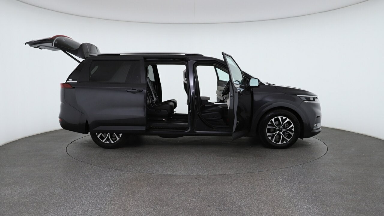 Kia Carnival image 4